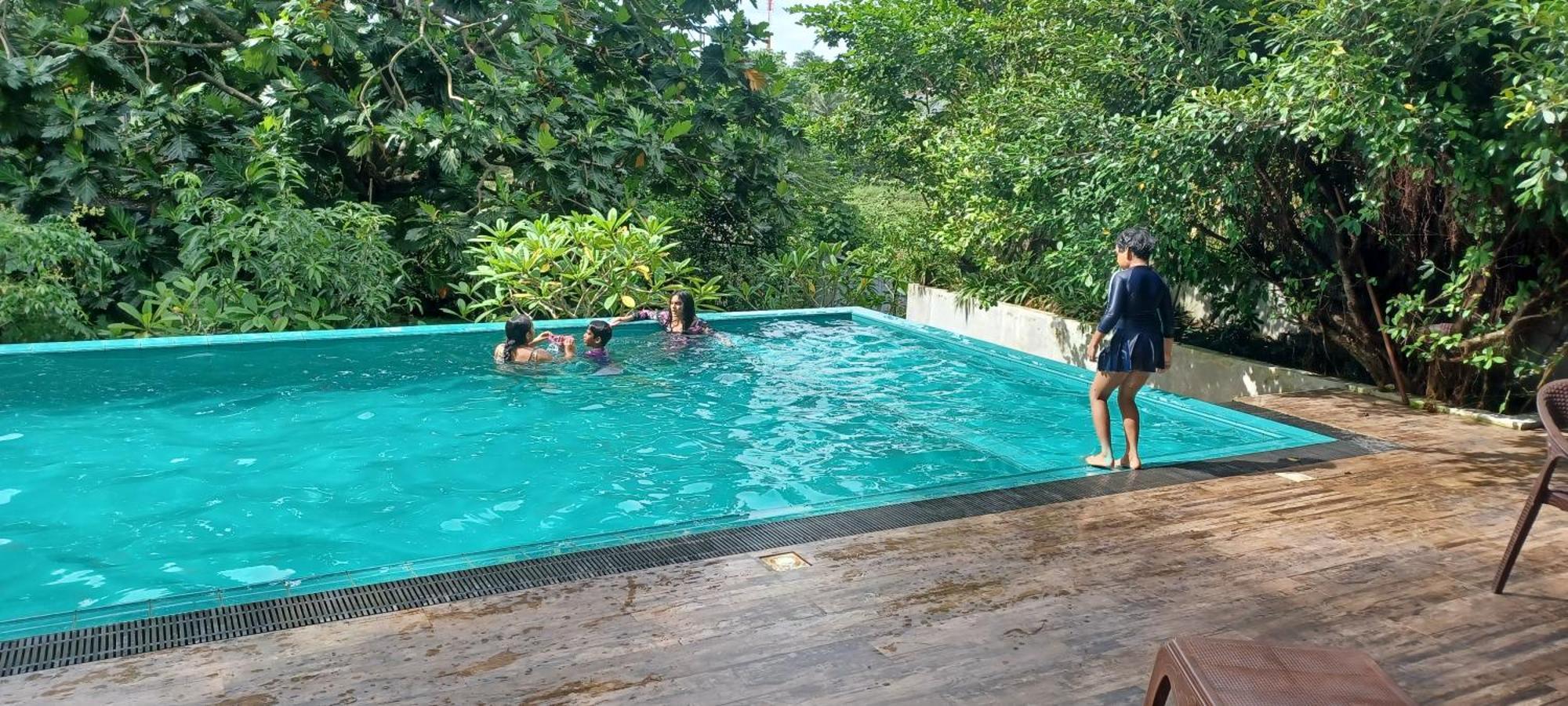 Thalangama Lakeview Lodge Battaramulla Exterior foto